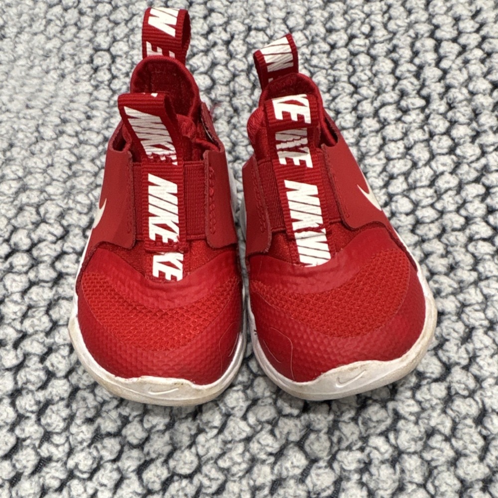 Nike Flex Runner Red White Slip-On Athletic Shoes Size 4C AT4665-601